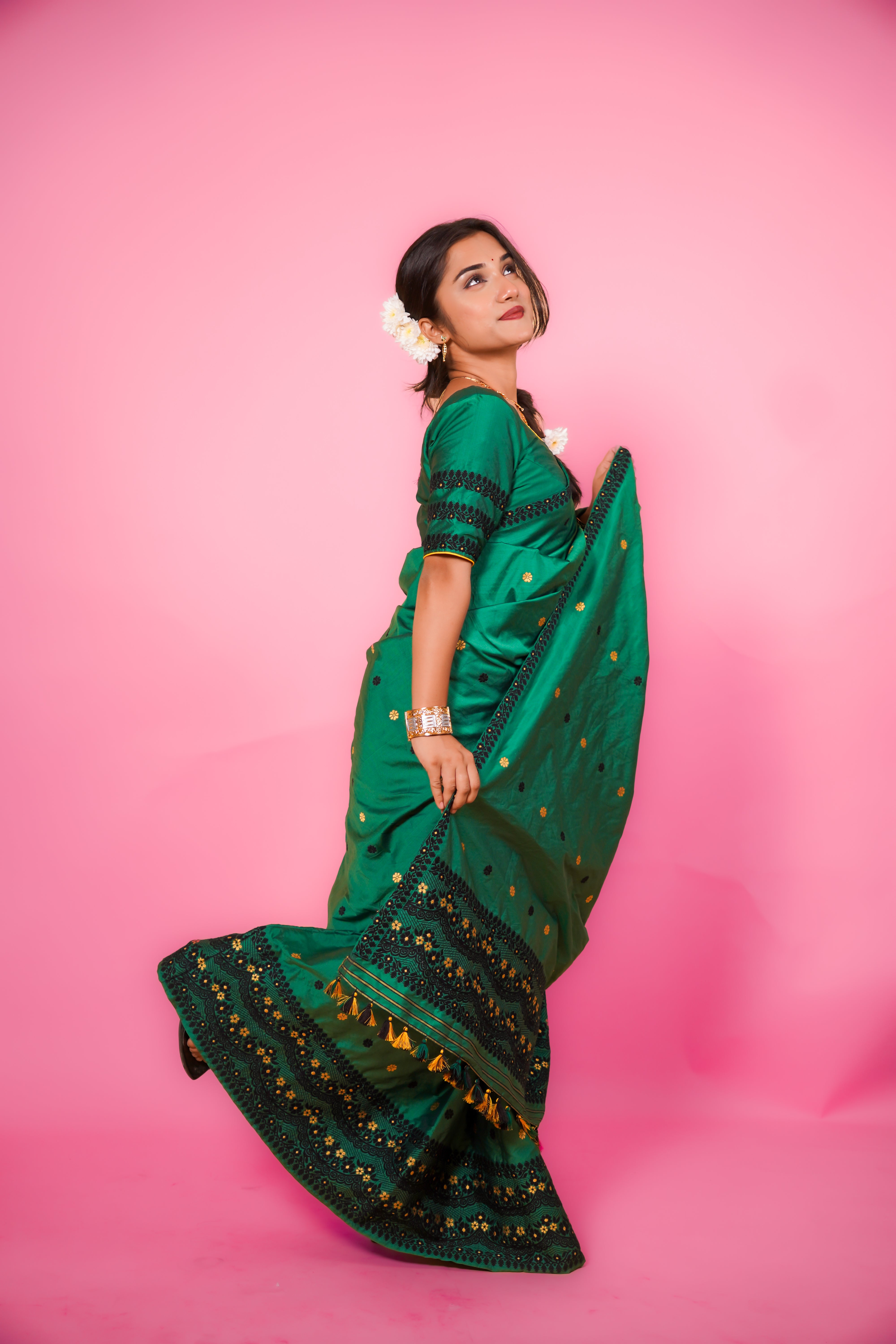 Assam Handmade Emerald Green Mixed Pat Silk Mekhela Chador