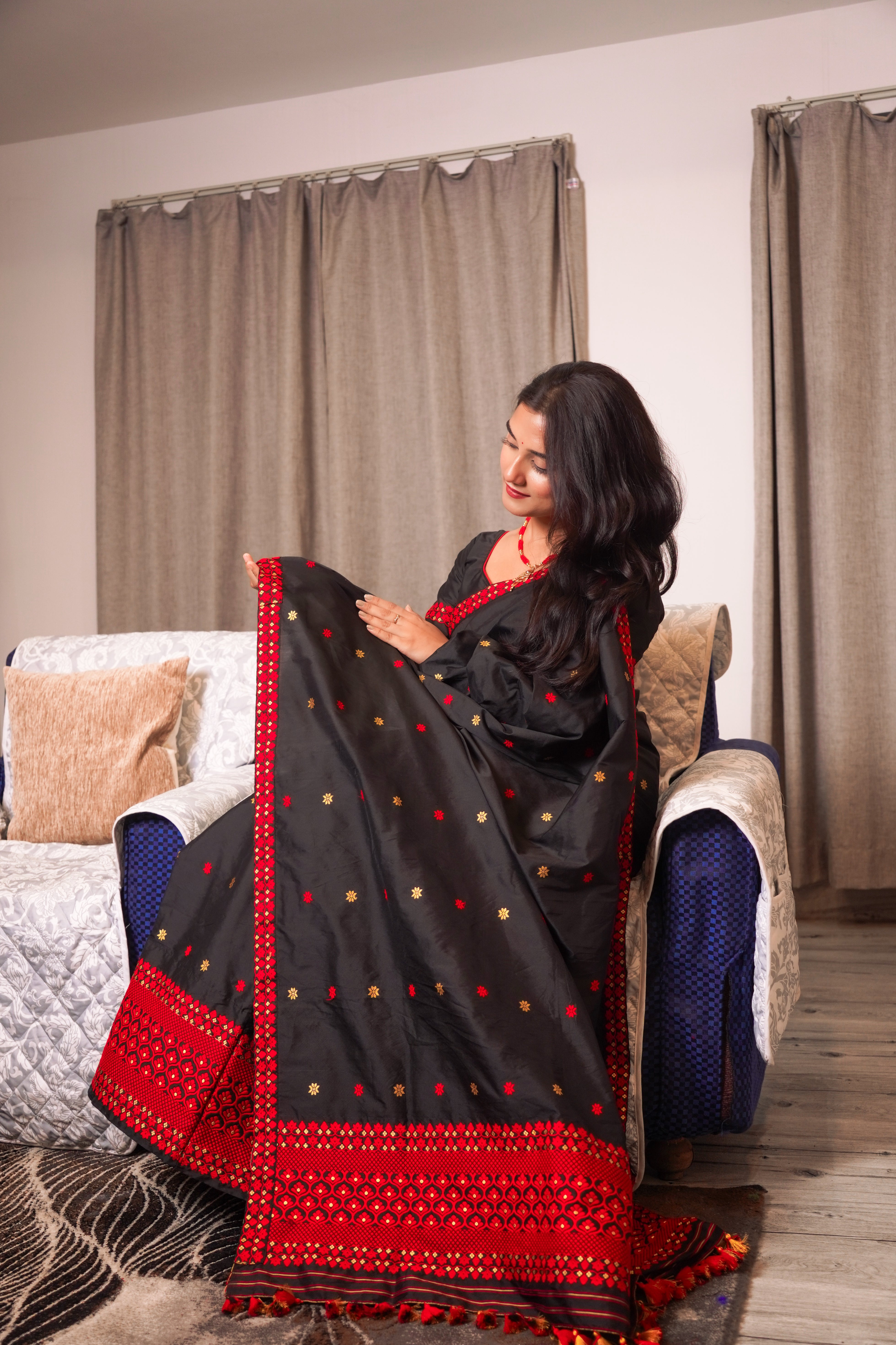 Assam Handmade Black & Red Mixed Pat Silk Mekhela Chador