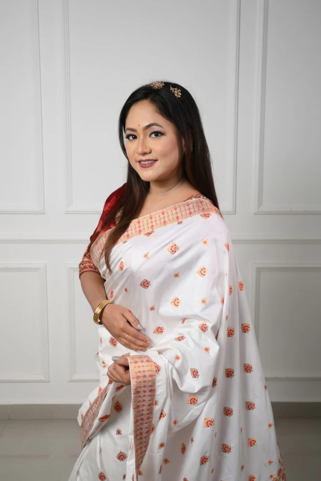 Assam Handmade White & Red Mixed Pat Silk Mix Saree